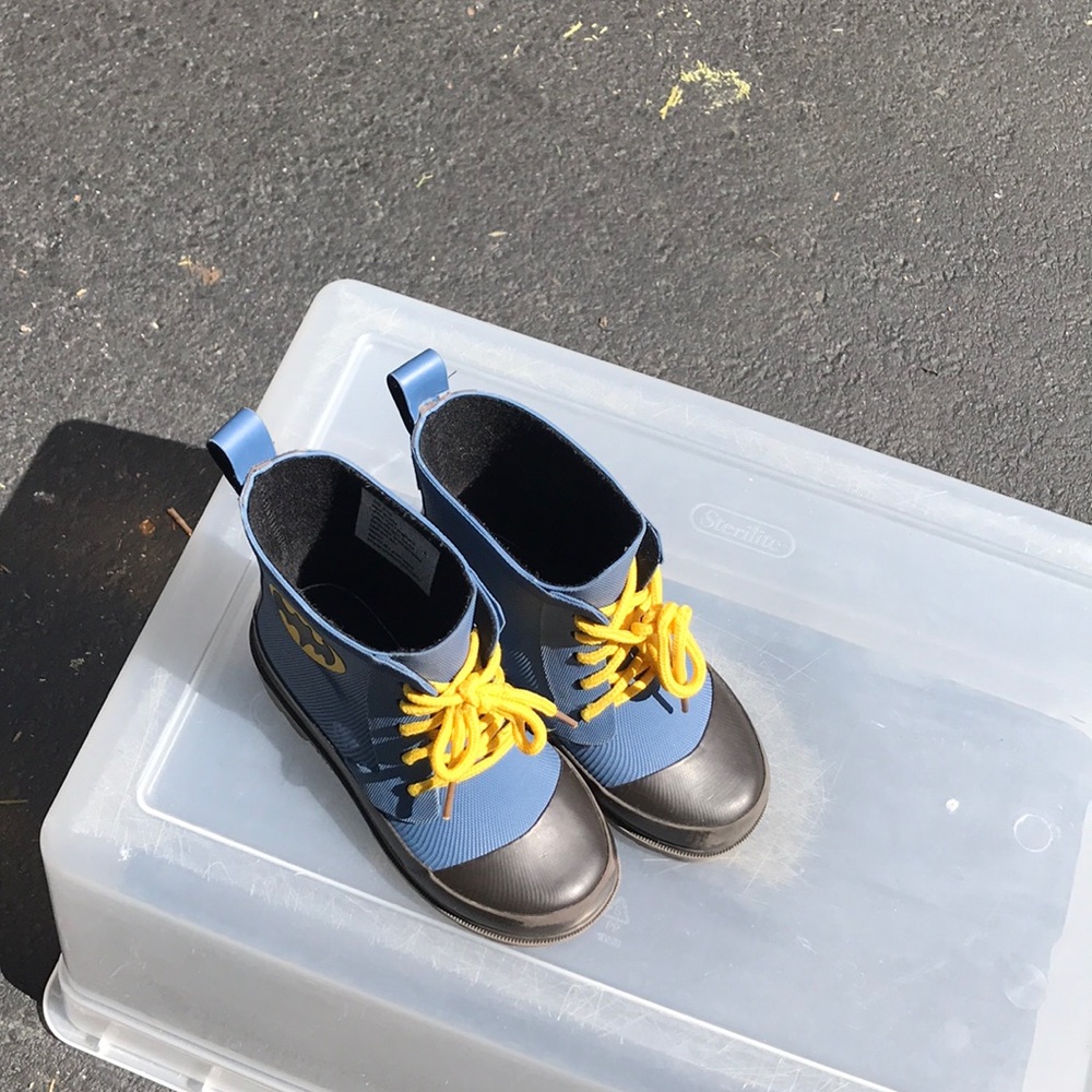 Boys baby gap Batman rain boots